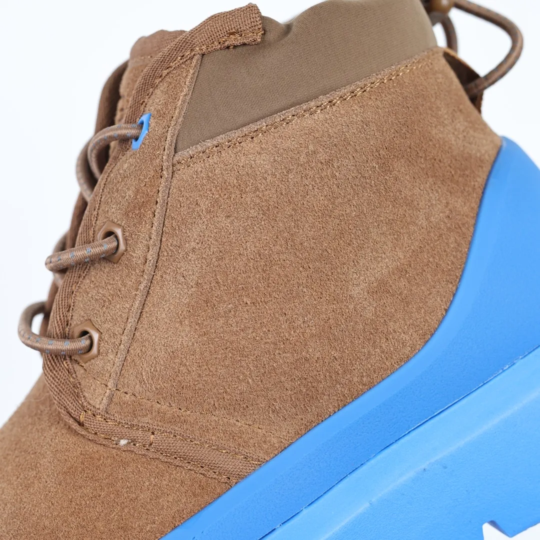 Pick up locally 💰660 Core recommendation Good price It is a very suitable choice for keeping warm in winter and at home. In the new year, uug launched a series of styles, which are partial to the preferences of young consumers and have also moved to the forefront of fashion trends. Shoe body material Water-repellent coated suede upper 17mm UGGPURE™ implantable wool insole Lightweight non-slip comfortable rubber outsole With brand LOGO trademark Comes with a full set of packaging Size: 35 36 37 38 39 40 41 42 43 44 45
